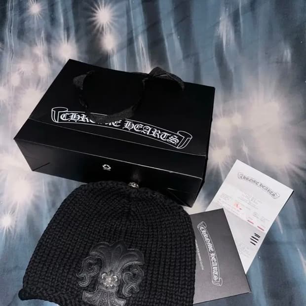 크롬하츠 크로스 참 캐시미어 비니