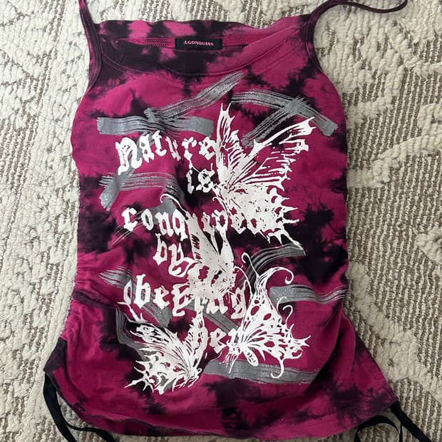 알곤퀸즈 나비 나시탑