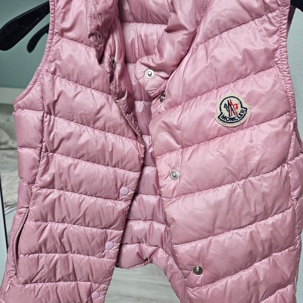 몽클레어 핑크 패딩 조끼 10y