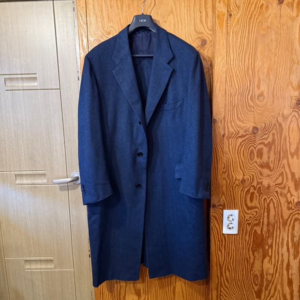 키톤 캐시미어 100% 코트 판매 합니다