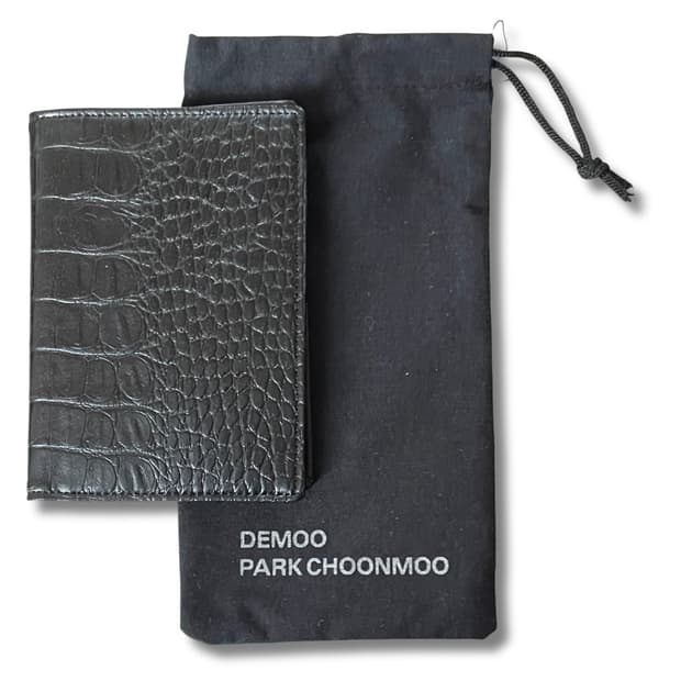 PASSPORT WALLET Crocodile Print Leather