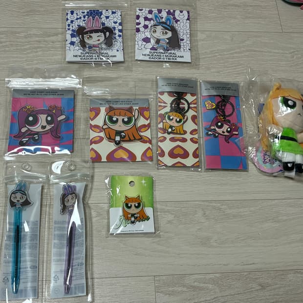  (일괄판매)뉴진스 파워퍼프걸 무라카미 굿즈 미개봉 새상품 판매