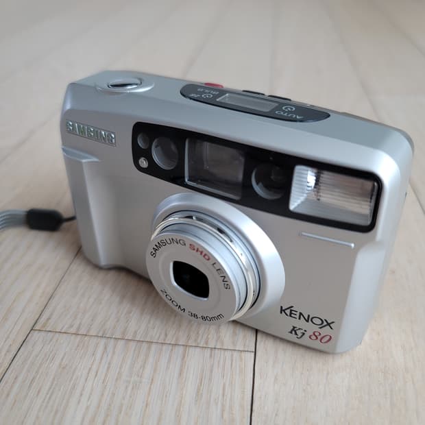 삼성 케녹스 Kj80 빈티지 올드 감성 필름 카메라(작동 잘됨)