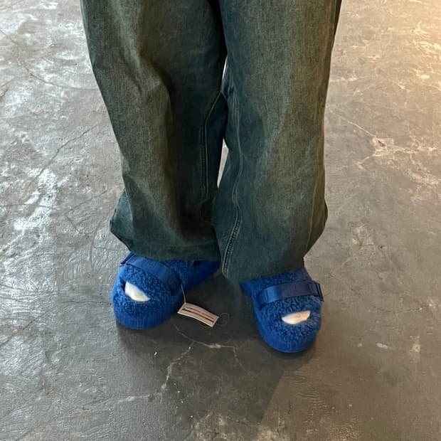 어그 플러피타 플랫폼 블루 슬라이드 H1311