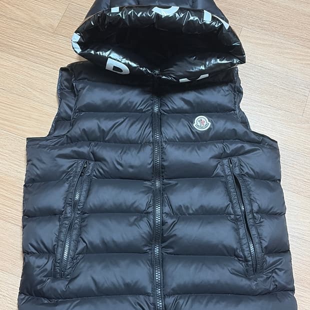 몽클레어 후드 조끼패딩