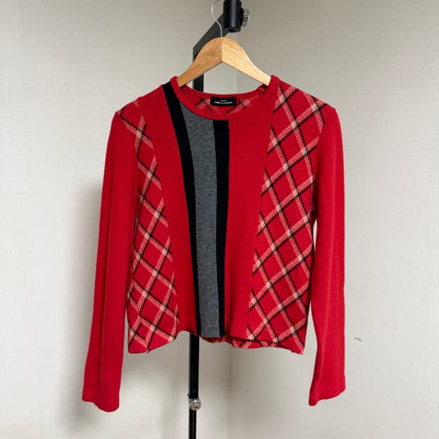 Tricot 2001 Red Knit