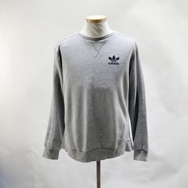 아디다스 남성기모맨투맨 그레이 95