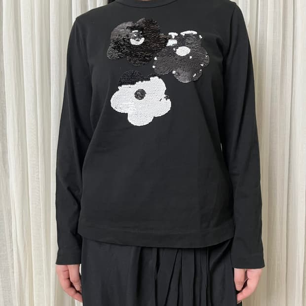 꼼데가르송 스팽글 플라워 롱슬리브 티셔츠 comme des garcons