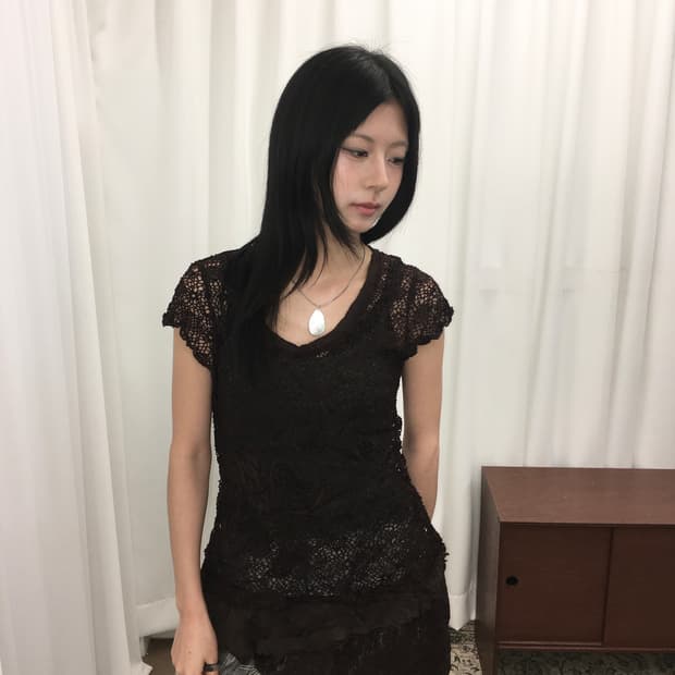 브라운 크로쉐 반팔