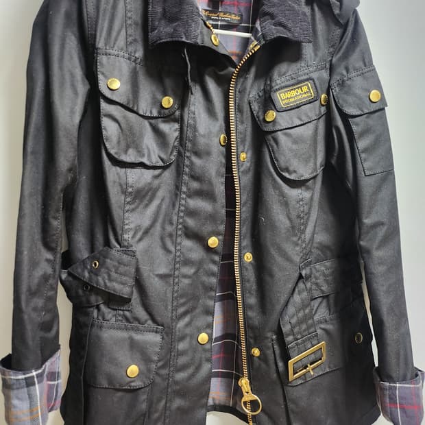 바버 여성 인터내셔널 왁스 자켓 uk12사이즈