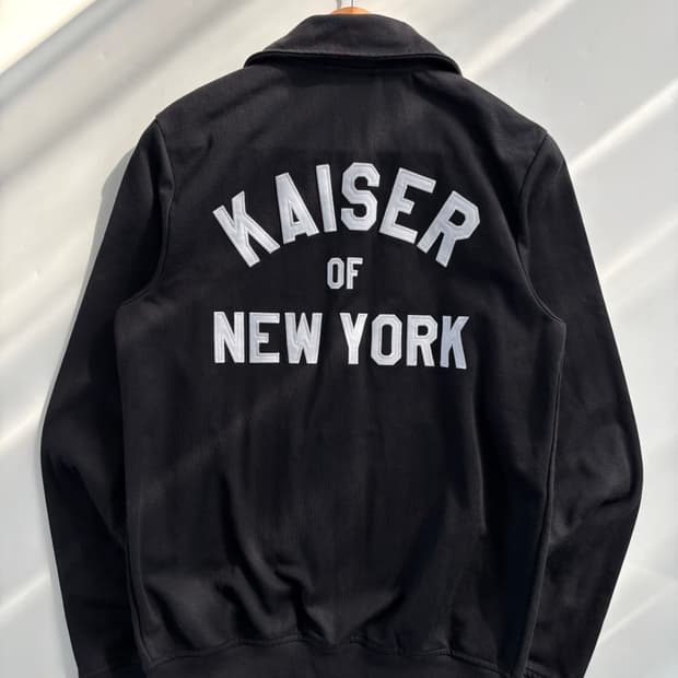 Adidas 아디다스 블랙컬러 뉴욕 카이저 트랙탑