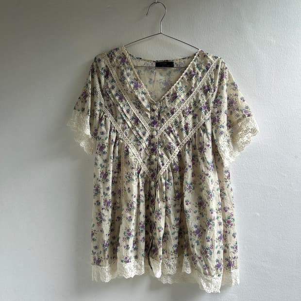 로맨틱 블라우스 