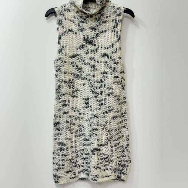 [자라] 하이넥 니트 슬리브리스, M (택있는 새상품)