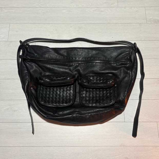 보테가베네타 숄더백