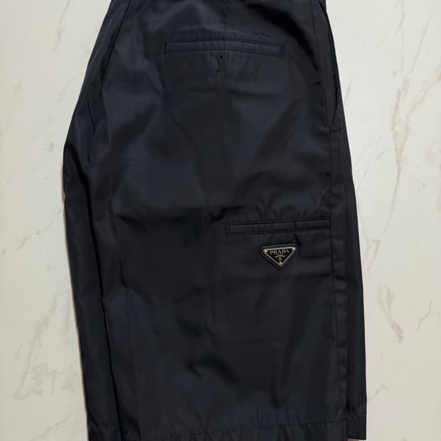 프라다 버뮤다 팬츠