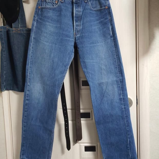 00년 리바이스 501 멕시코제 32x32린스드 판매합니다.