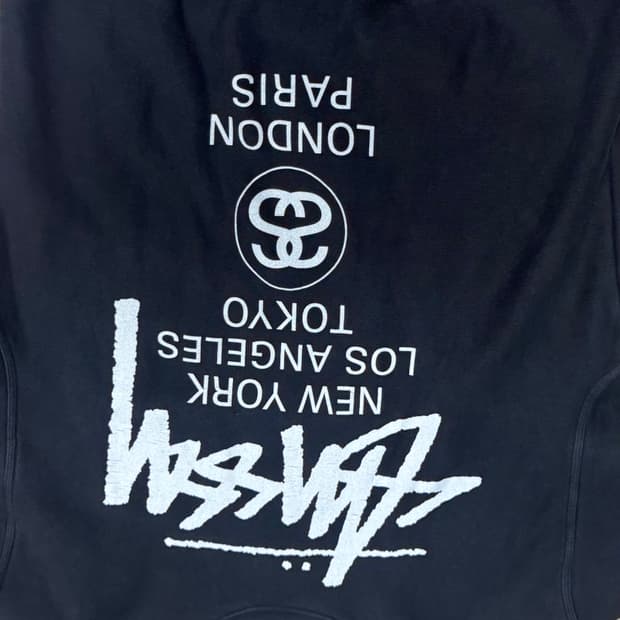 스투시 월드투어 맨투맨 M size