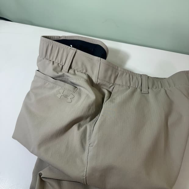 34 XL 언더아머 다크베이지 레귤러핏 폴리 골프팬츠