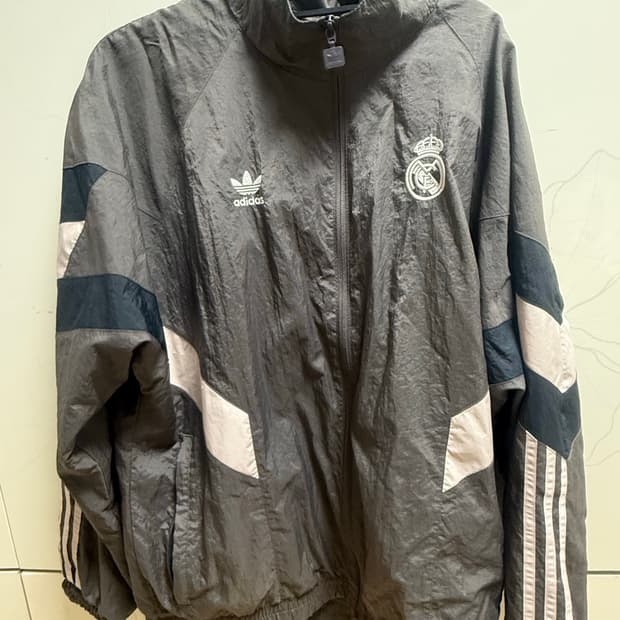 아디다스레알바람막이