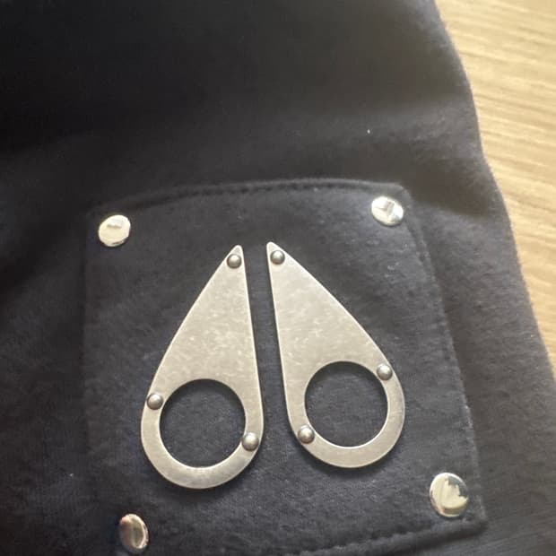 무스너클 버니스웨터 ㄹㅇ 완전 새상품급(정품)