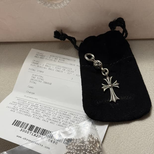 크롬하츠 원볼 타이니 크로스