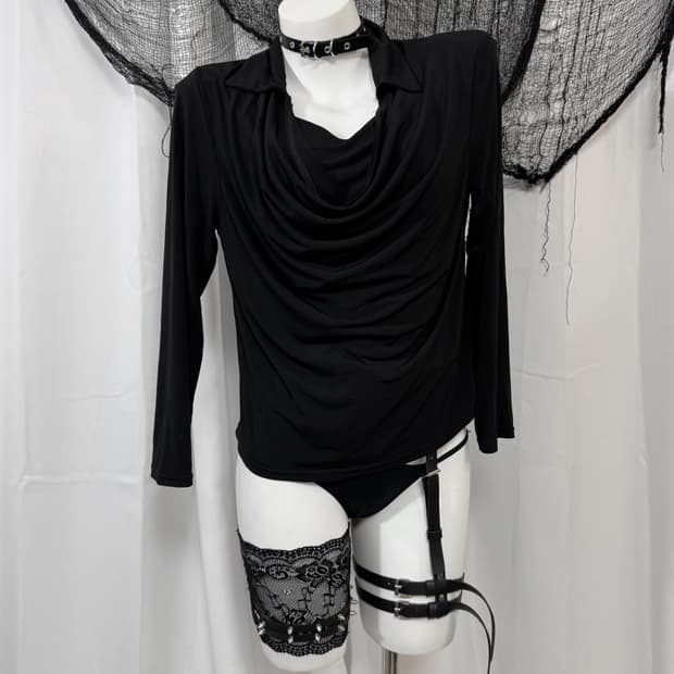 black shirring t-shirt