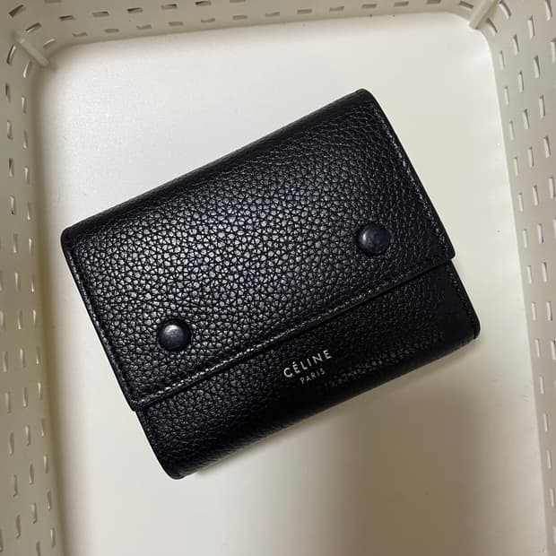 셀린느 스몰 폴디드 멀티 펑션 반지갑