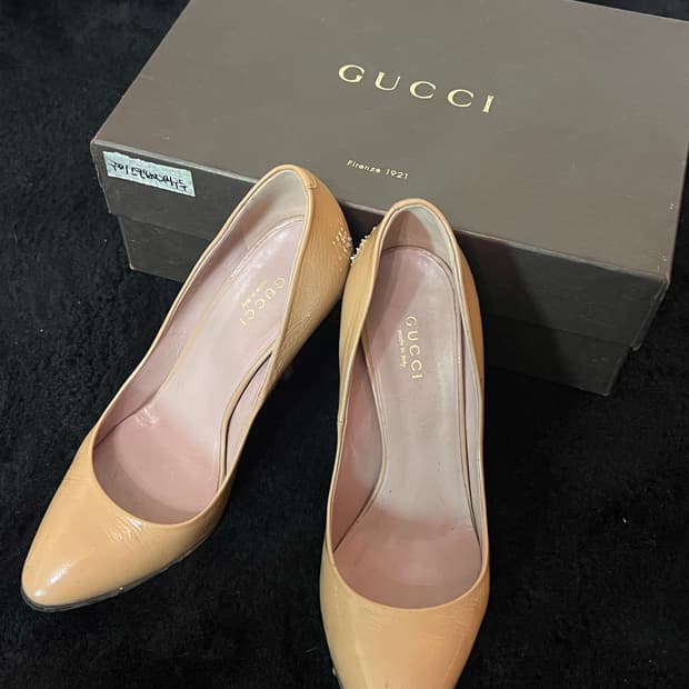 Gucci 구찌 베르니체 네이팍 펌프스 37.5