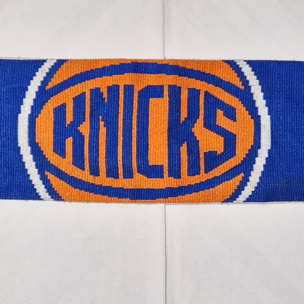 뉴욕 닉스 머플러 팝니다 