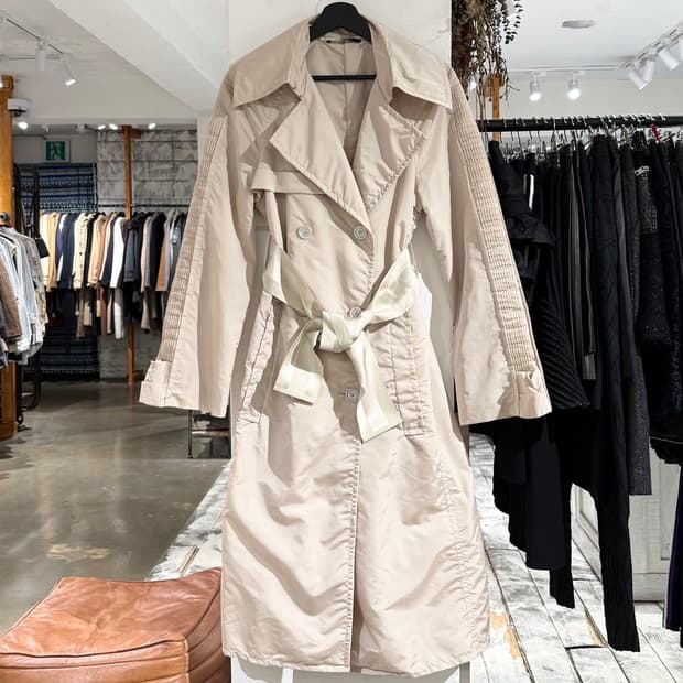 구찌 베이지 리본 벨티드 나일론 트렌치 코트