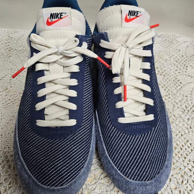 나이키 데일 윈드 79.  270