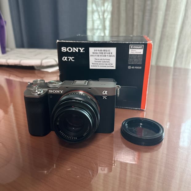 a7c 바디 + 충전기 + 박스 + 티티아티산 50mm f2