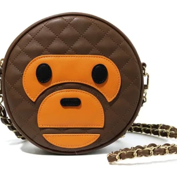 [OS] 베이프 베이비마일로 페이스 퀄팅 레더 크로스백