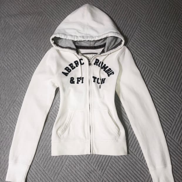 유일매물 대대장 아베크롬비 딱붙핏 후드집업 아이보리