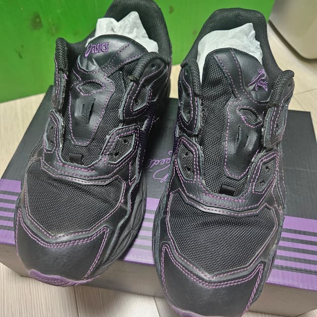 아식스 니들스 젤 nyc 270 팝니다