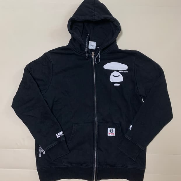 Aape by A Bathing Ape UNVS 문페이스 후드집업