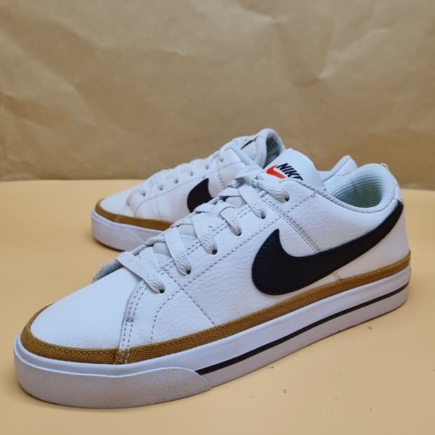 나이키 코트 레거시 스니커즈245.