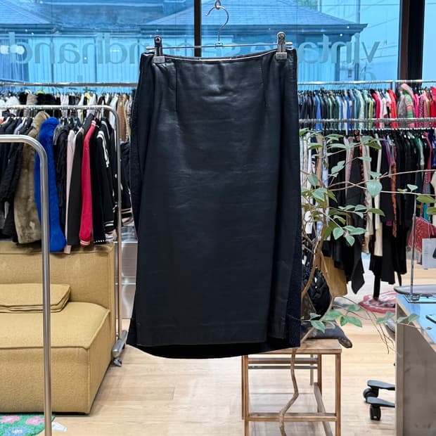 메종 마르지엘라 블랙 하프레더 미디스커트 