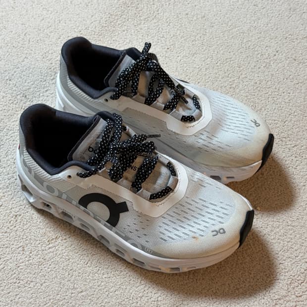 온러닝 클라우드몬스터 흰색 220mm