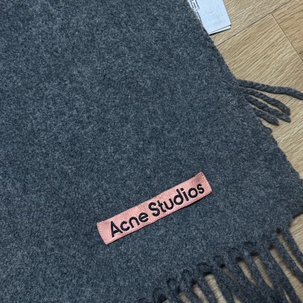 아크네 스튜디오 머플러 그레이