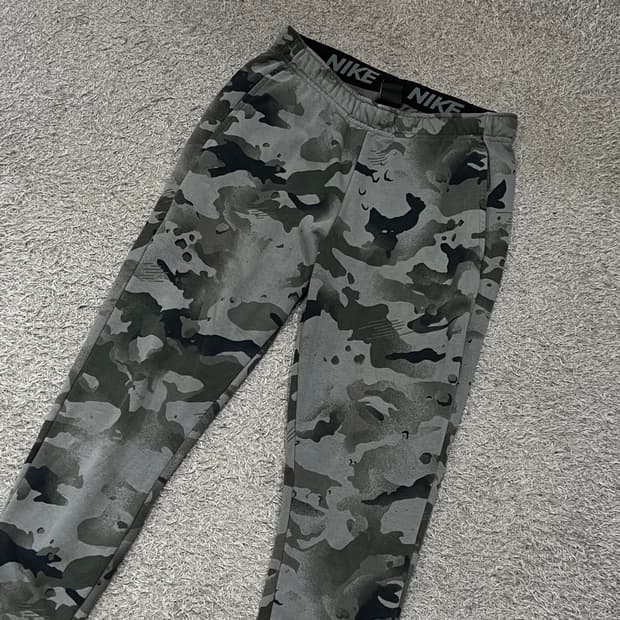 [95] 나이키 드라이핏 카모조거팬츠