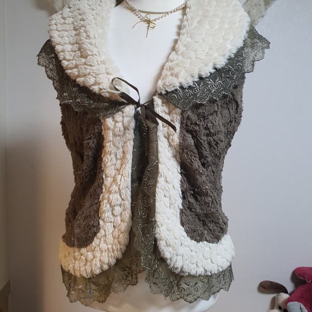 [갸루] 퍼 레이스 조끼 베스트 브라운 아이보리