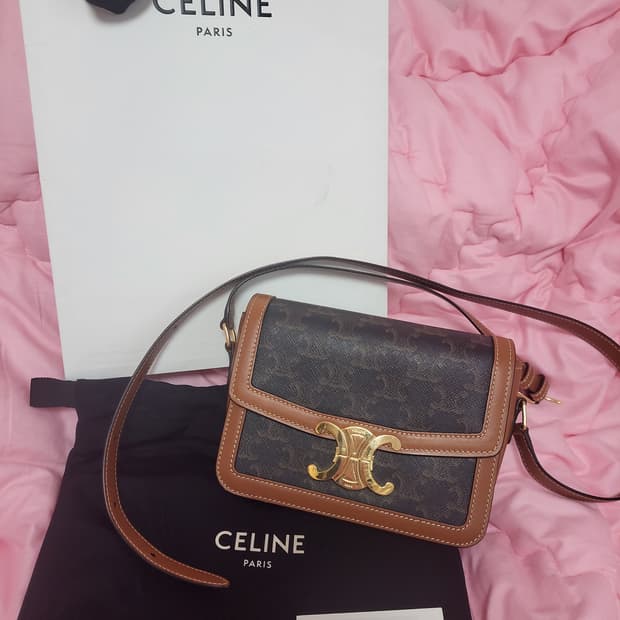 정급)급처상태좋음최저가!셀린느 탠 트리옹프 캔버스 틴 크로스백트리오페가방