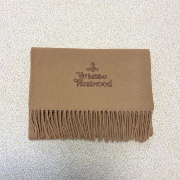 비비안웨스트우드 로고 울 머플러-카멜