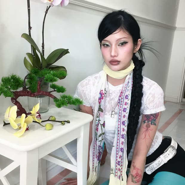 Oriental flower scarf yellow