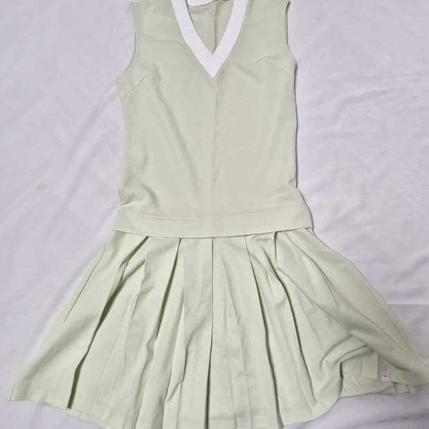 피치앤바나나 원피스 팝니다 