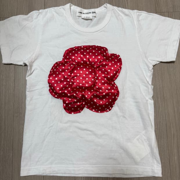 commedesgarcons girl big flower t-shirts