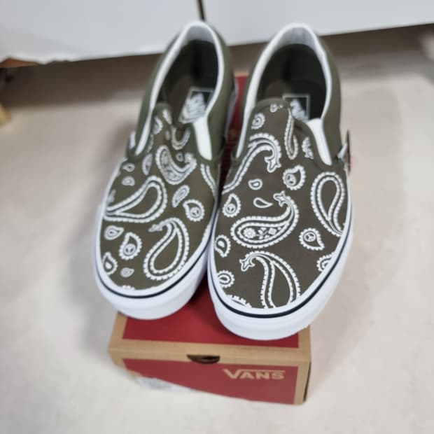 반스 아메바 카키 슬립온 