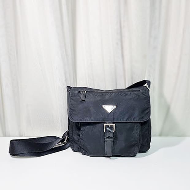 프라다 메신저백