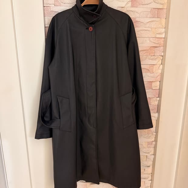 엠프리오 아르마니 코트